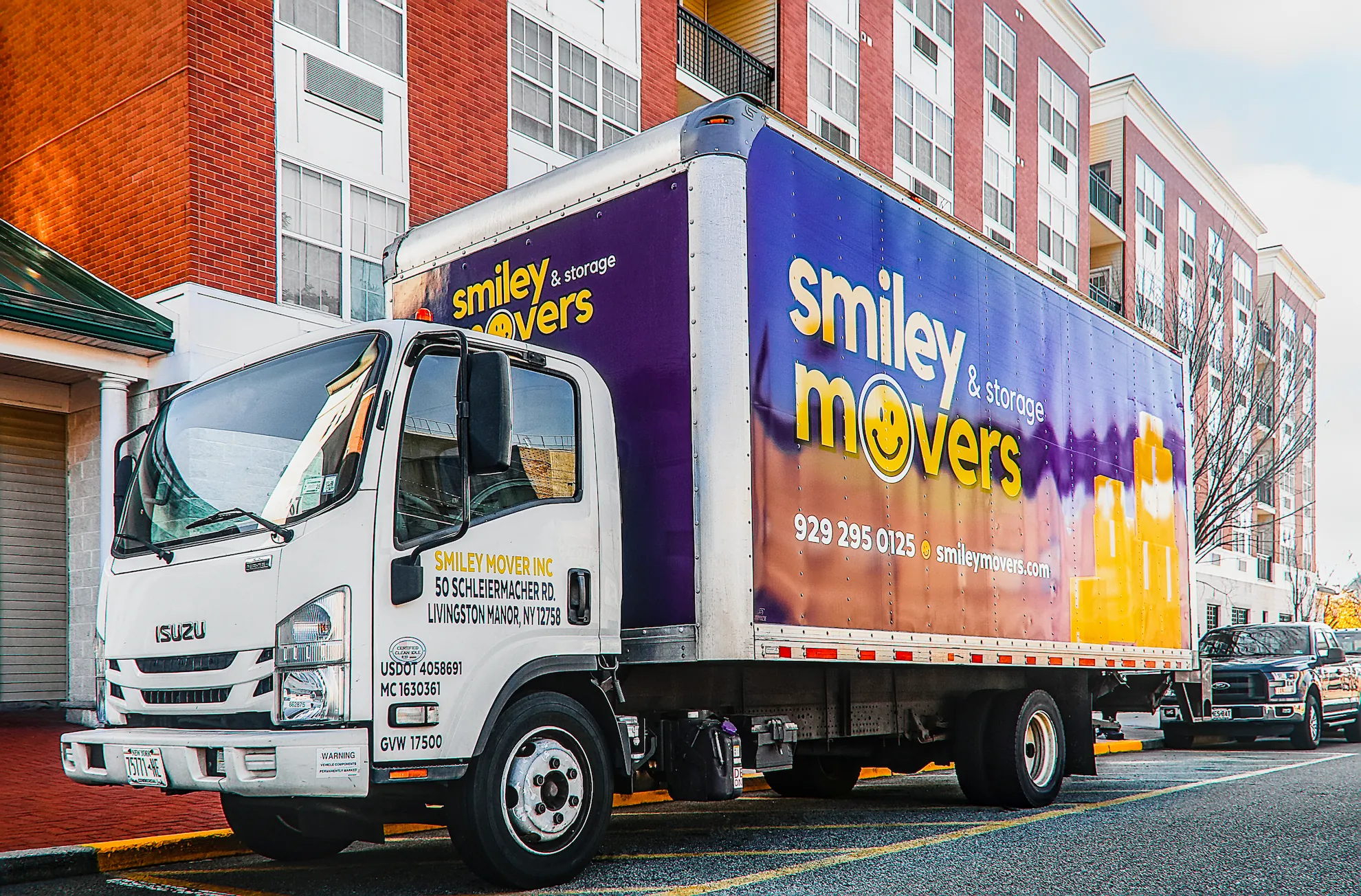 truck-01-smileymovers.webp